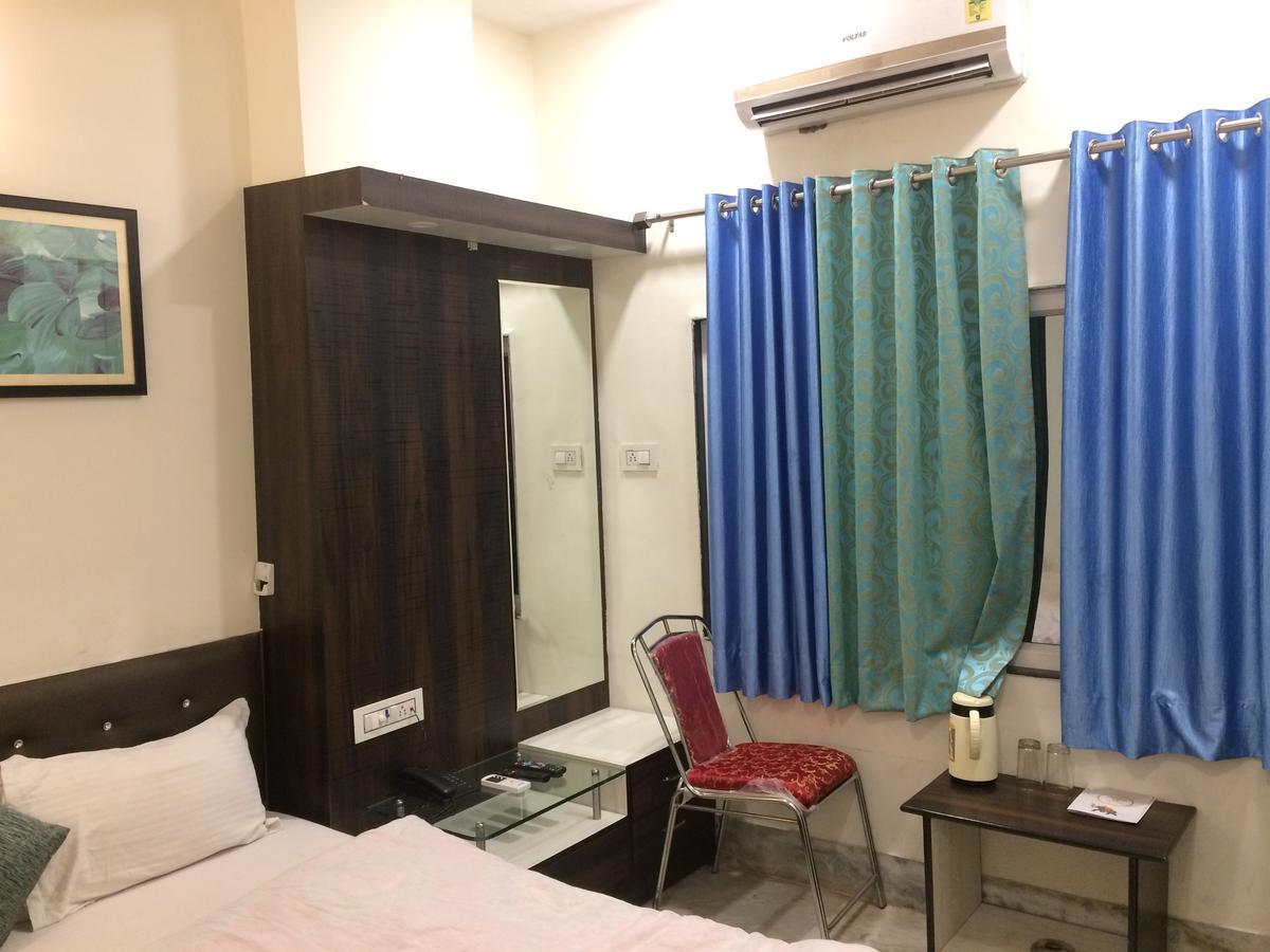 Hotel Raj Vilas Udaipur Esterno foto